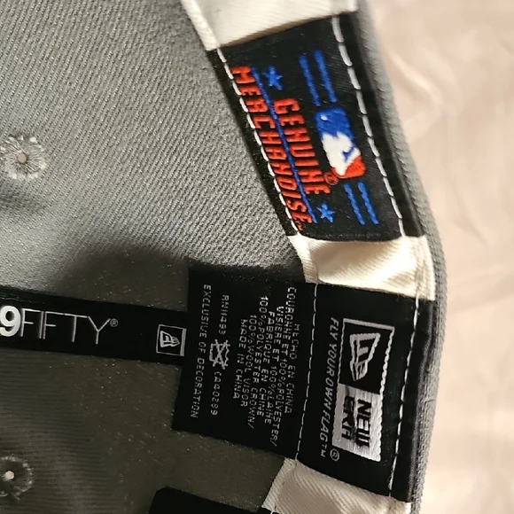 New Era Gray and Red Philadelphia Phillies Hat - Picture 5 of 7